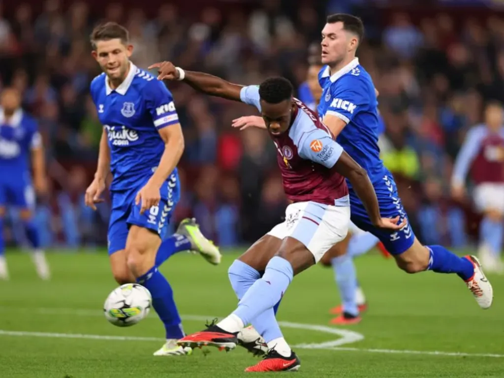 everton-vs-aston-villa-1 Fun88 đánh giá phong độ
